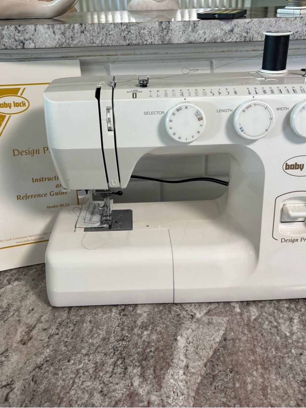 Baby Lock Design Pro BL22 Sewing Machine, 22 Stitches Free Arm W/ Pedal, Extras!